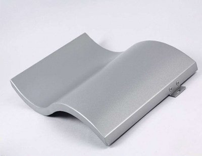 雙曲鋁單板有什么優(yōu)點(diǎn)