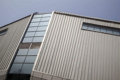 昕泰裝飾材料告訴大家鋁單板外觀的重要性