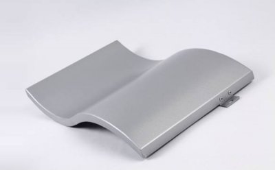 單曲鋁單板與雙曲鋁單板的特性