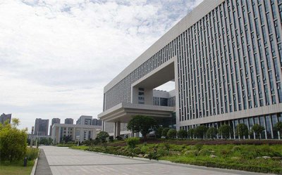 怎樣防止鋁單板幕墻發(fā)生褪色?