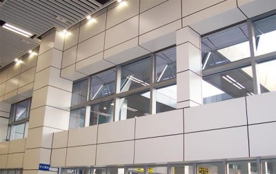 正常使用狀態(tài)下的鋁單板幕墻如何維護(hù)